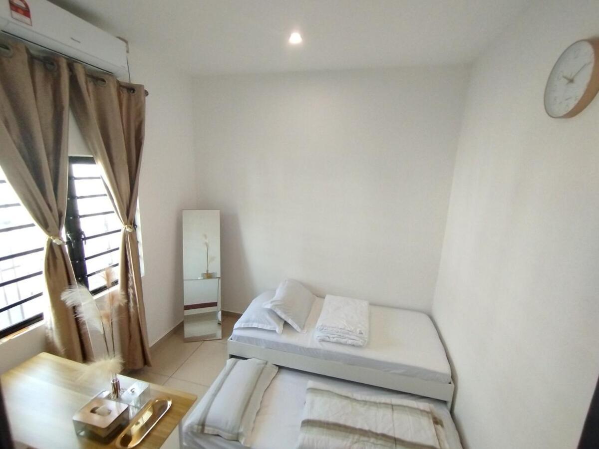 Golden Paradise Holiday home *